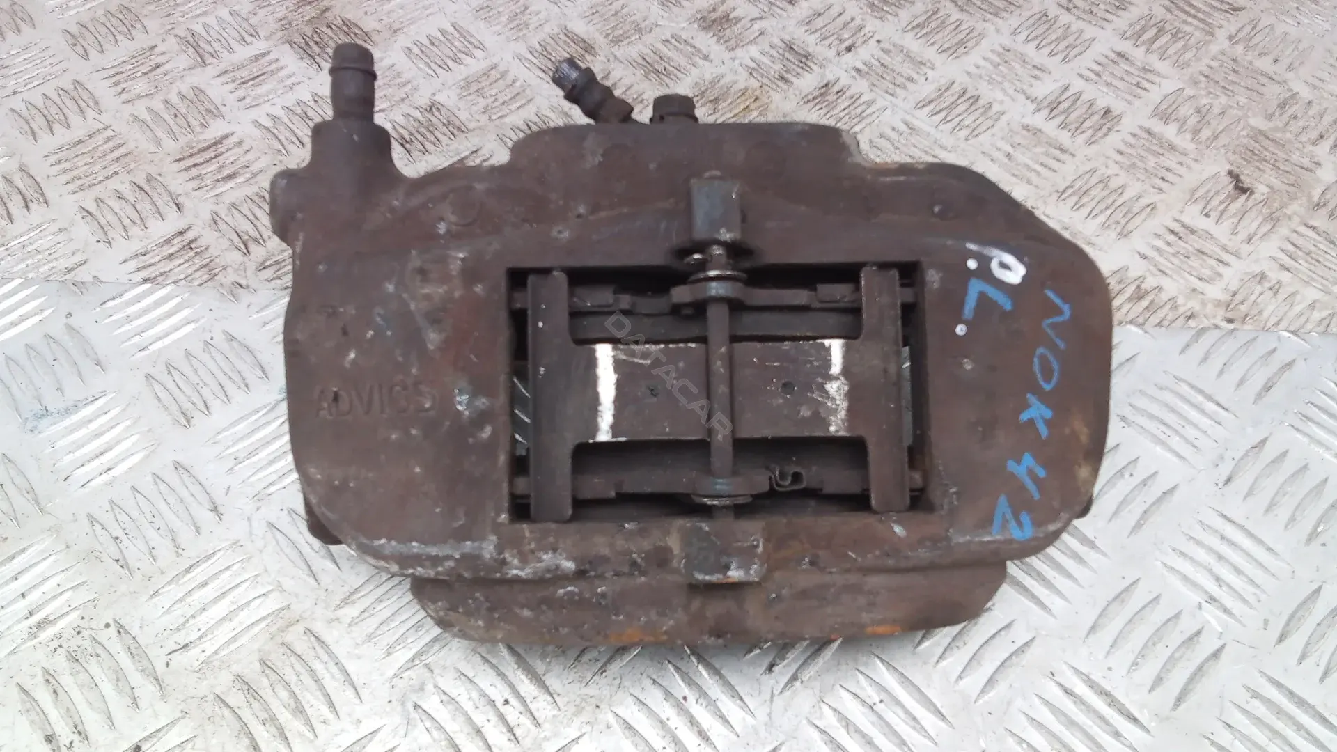 Суппорт тормозной NOK42K701