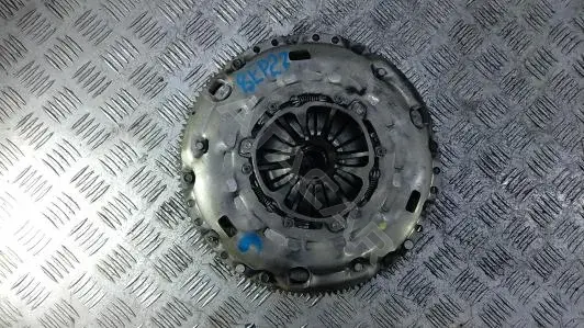 Маховик 03L105266K