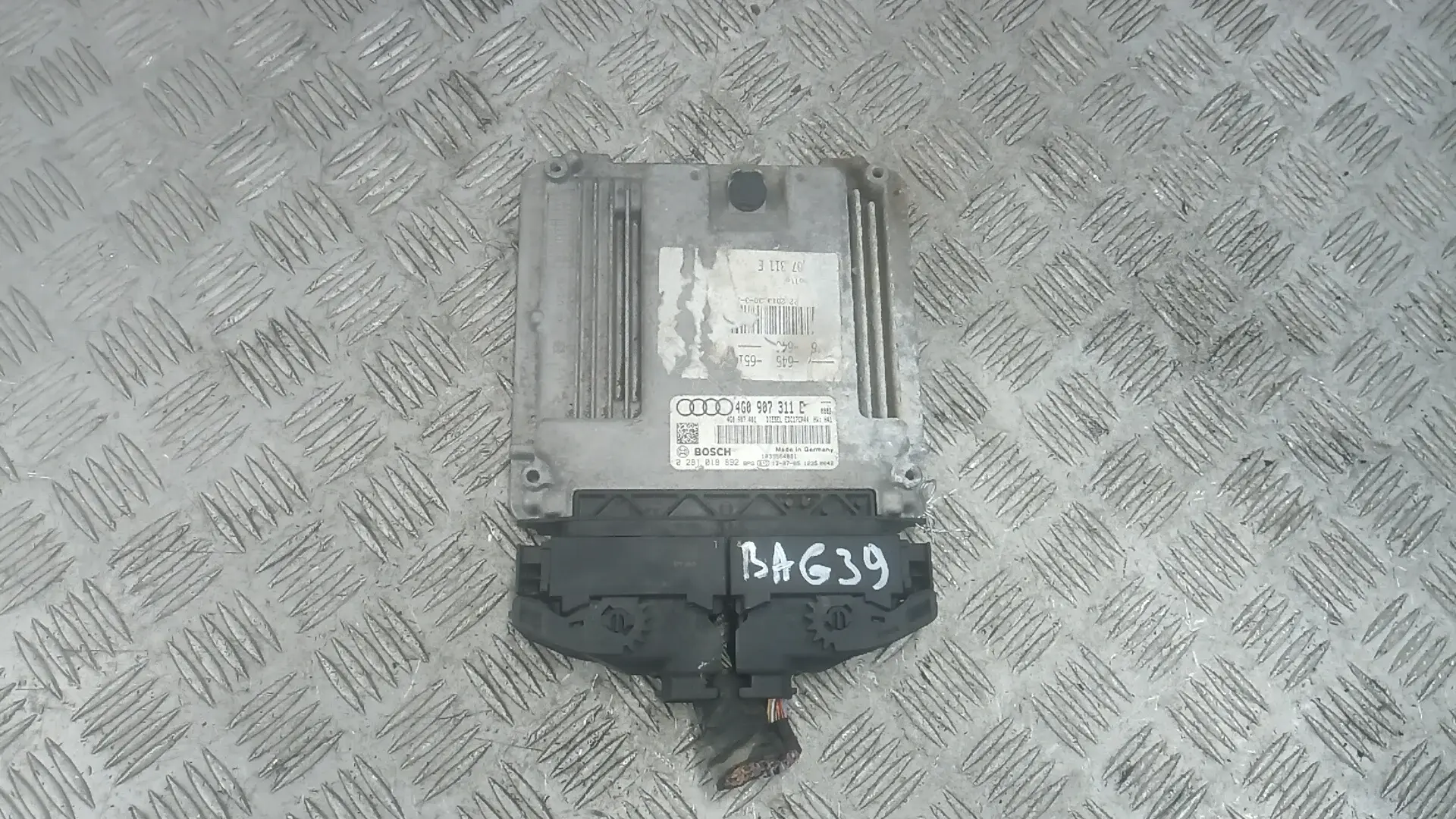 Блок управления двигателем 0281018892, 4g0907311, 4G0907311E