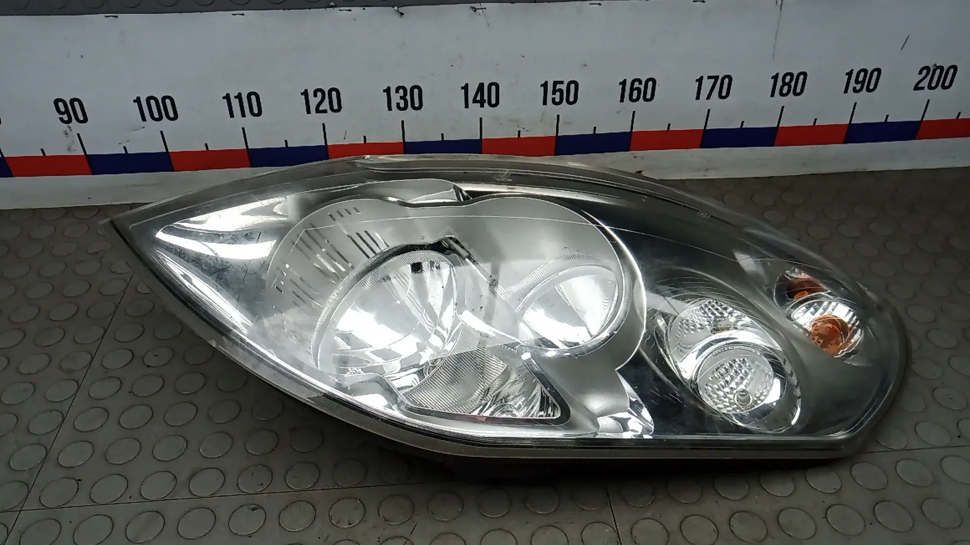 Фары HOK65MR01