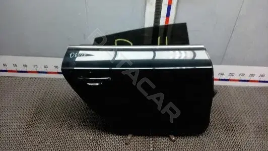 Дверь 8T8833052D