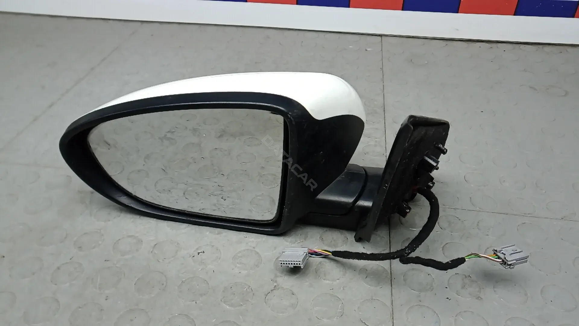 Наружное зеркало NOK67JL01