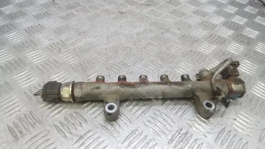 Топливная рейка 16670AA030