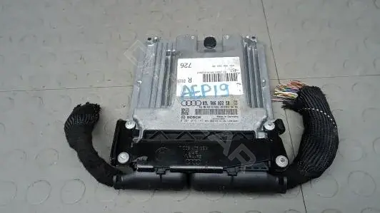 Блок управления двигателем 03L906022SB