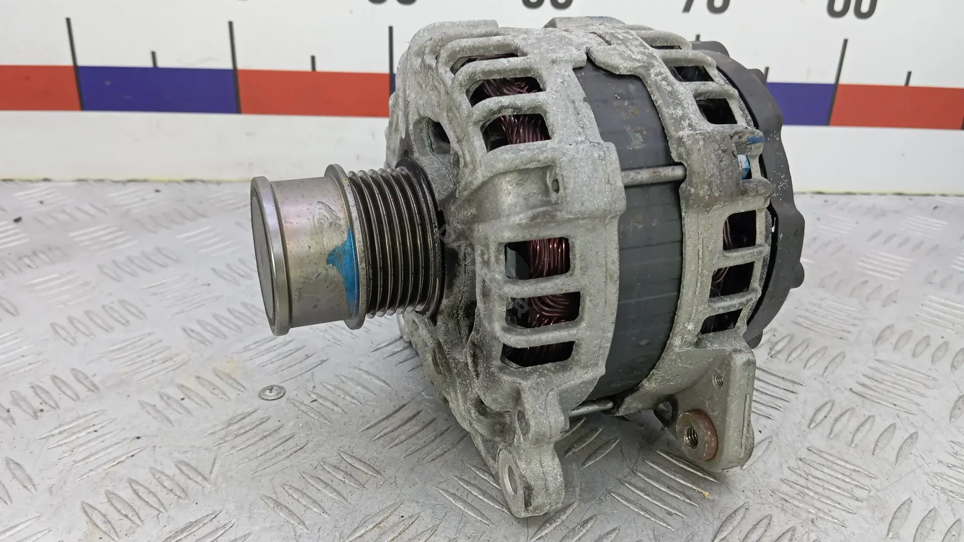 Генератор 04C903023L