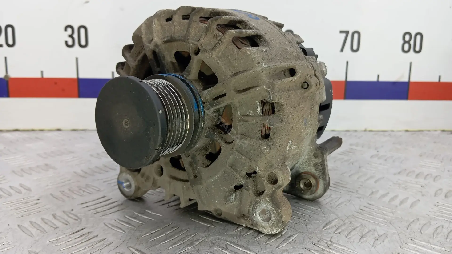 Генератор 03L903023L