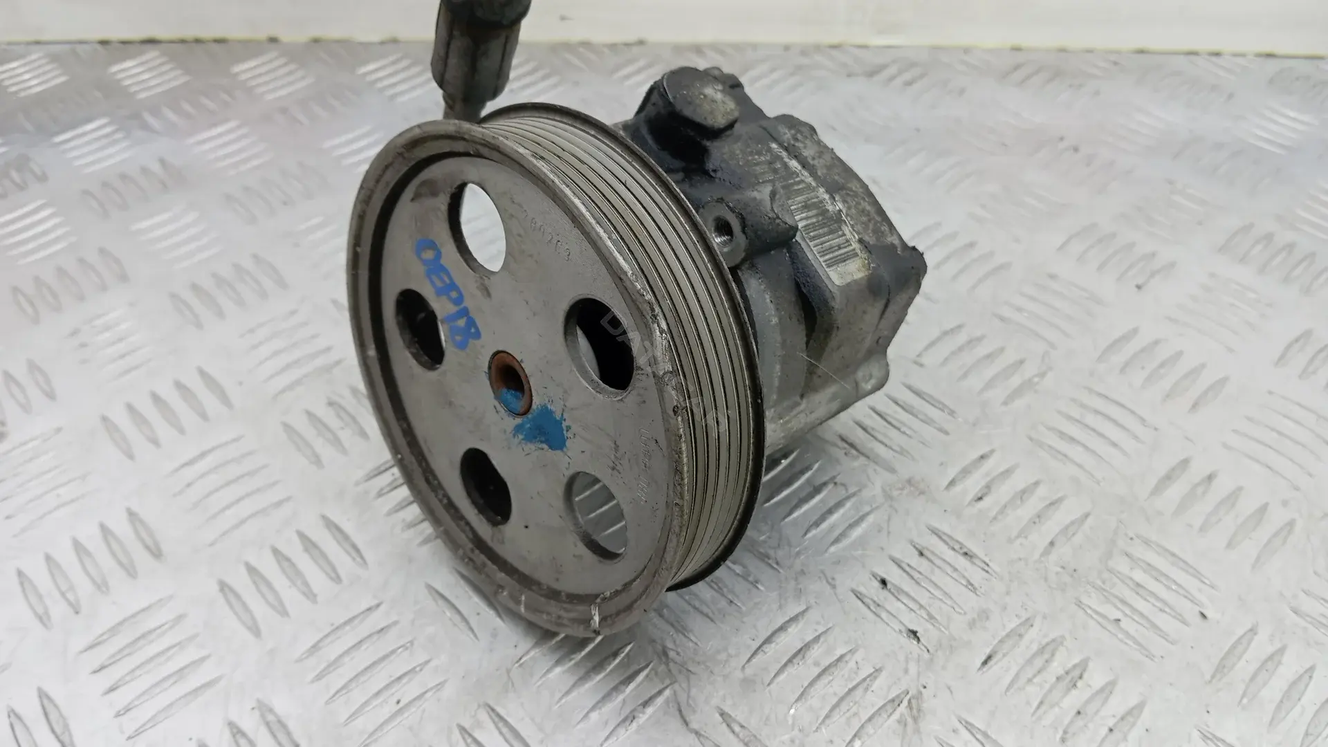 Насос гидроусилителя руля 8K0145153F