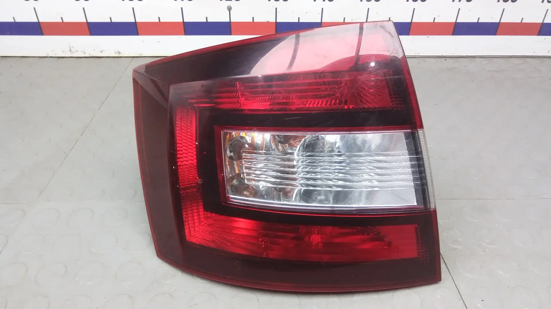 Задние фонари CLK37MX01