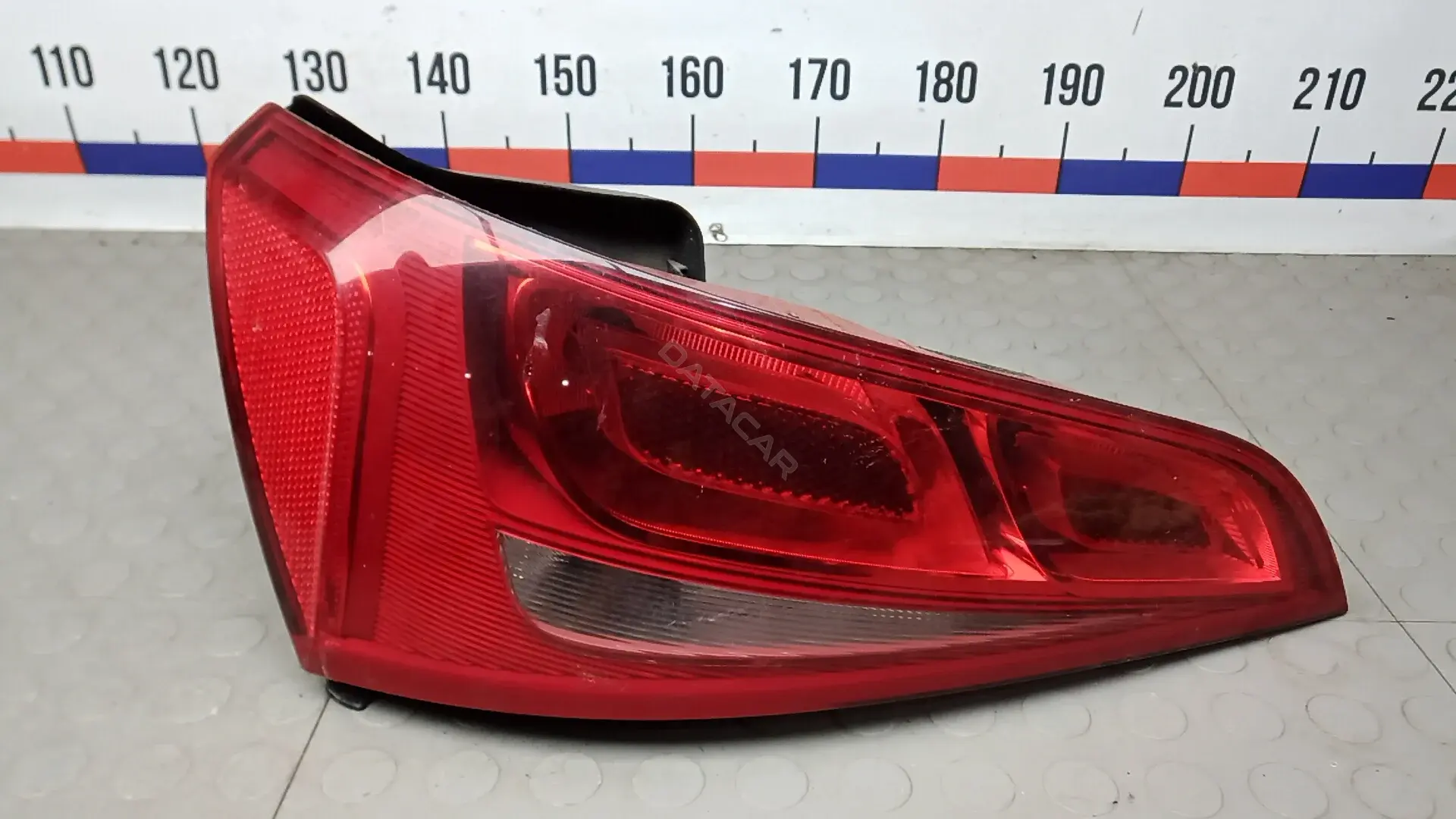 Задние фонари 8R0945093