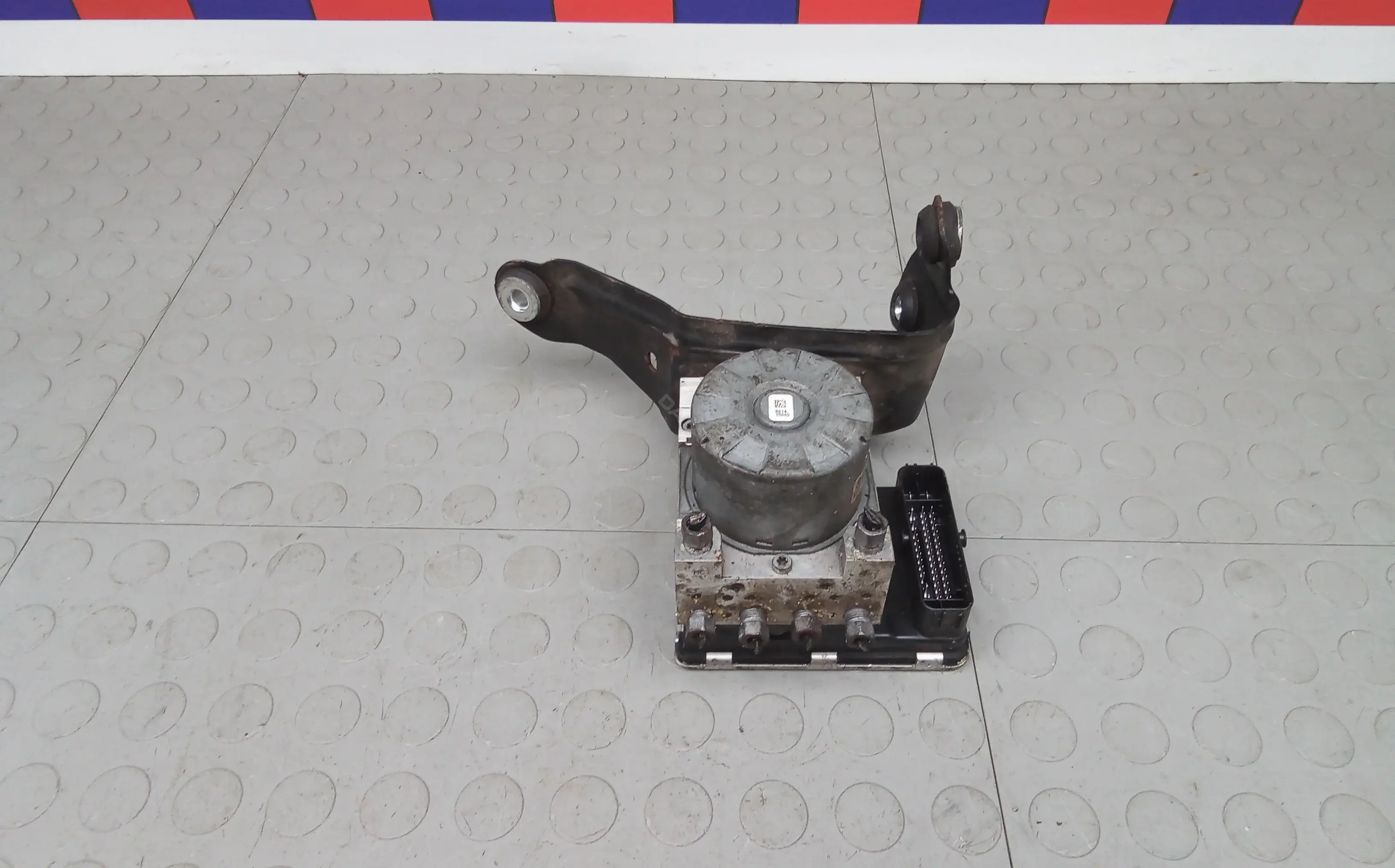 Блок управления АБС 8MB11KW01