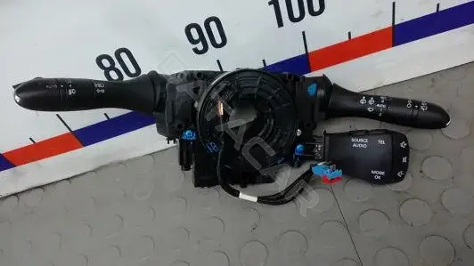Переключатель подрулевой 255545857R