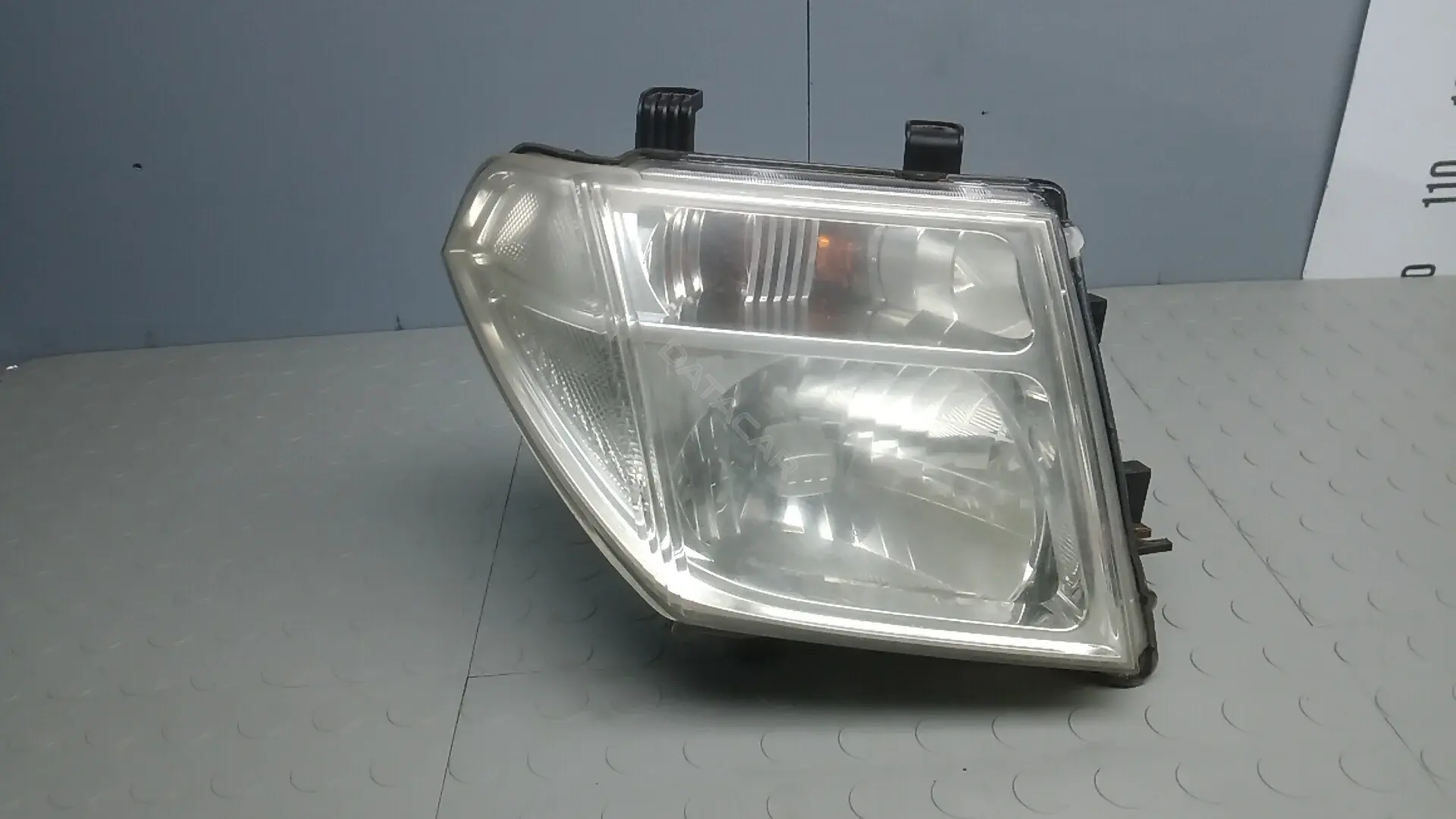 Фары 26010EB303