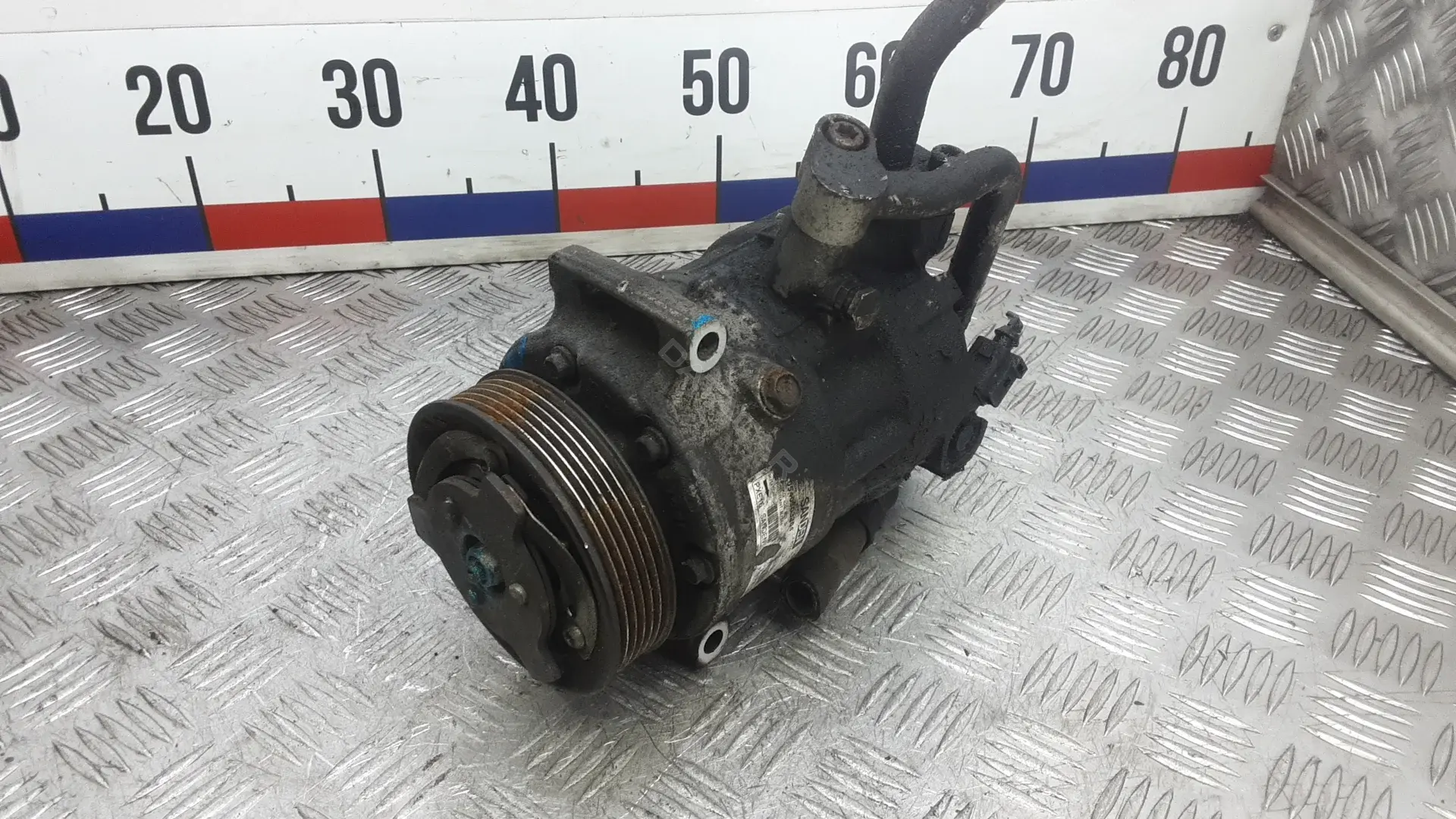 Компрессор кондиционера 1K0820808D