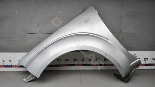 Крыло переднее CLK04D901