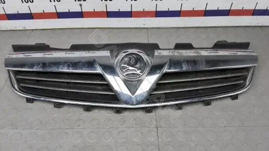 Решетка радиатора CLK22QF01
