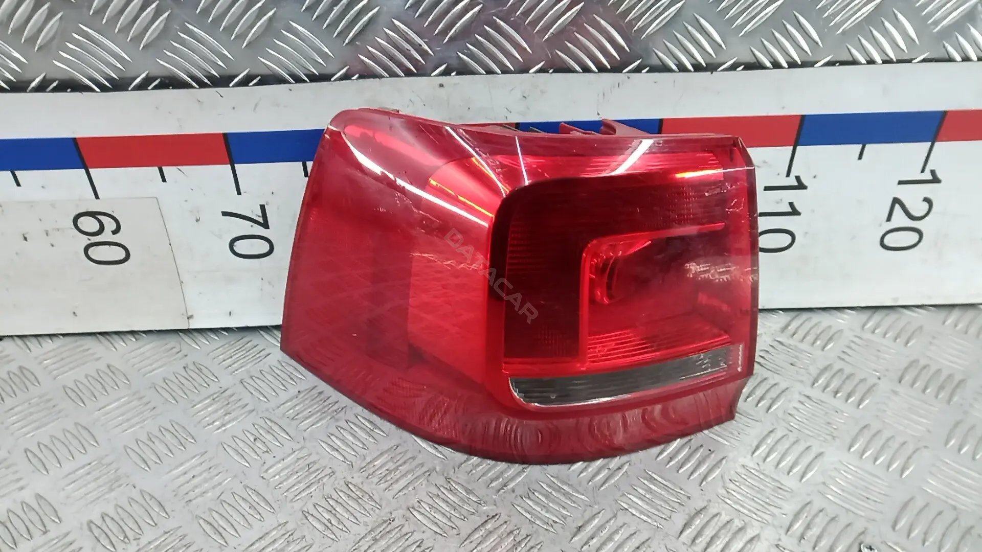 Задние фонари 7N0945095G