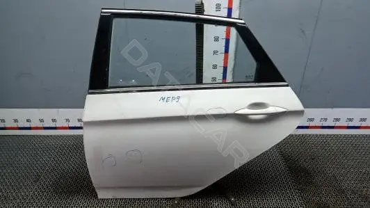 Дверь 770033Z000