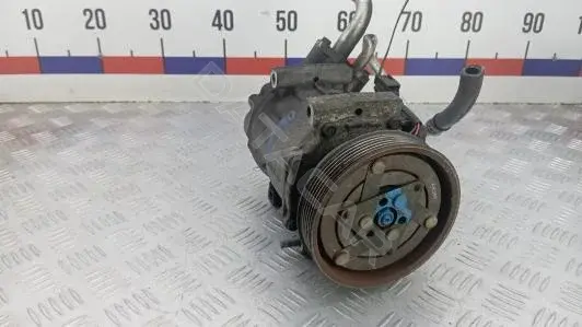 Компрессор кондиционера 926009865R