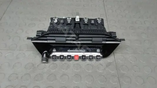 Панель управления отопителем (климат-контролем) 8BM16OV01
