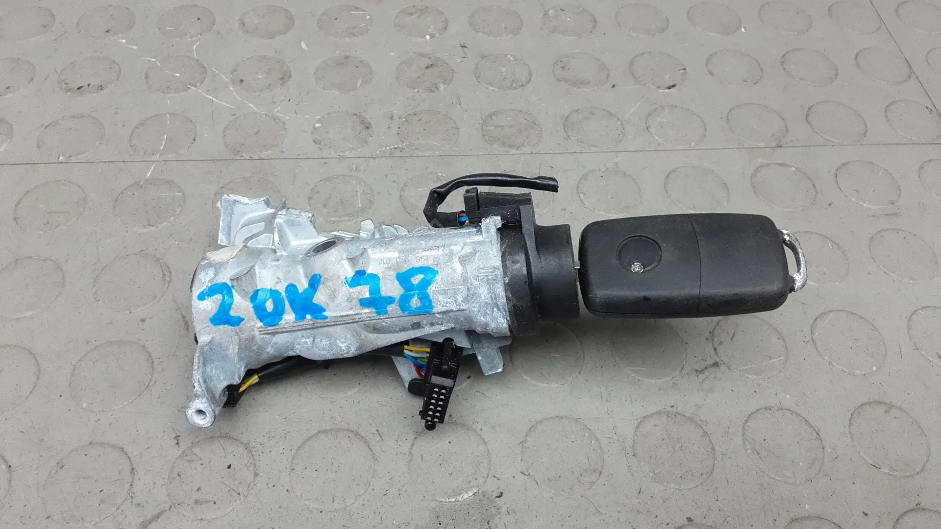 Замок зажигания ZOK78J101