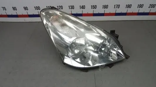 Фары UOK77MU01