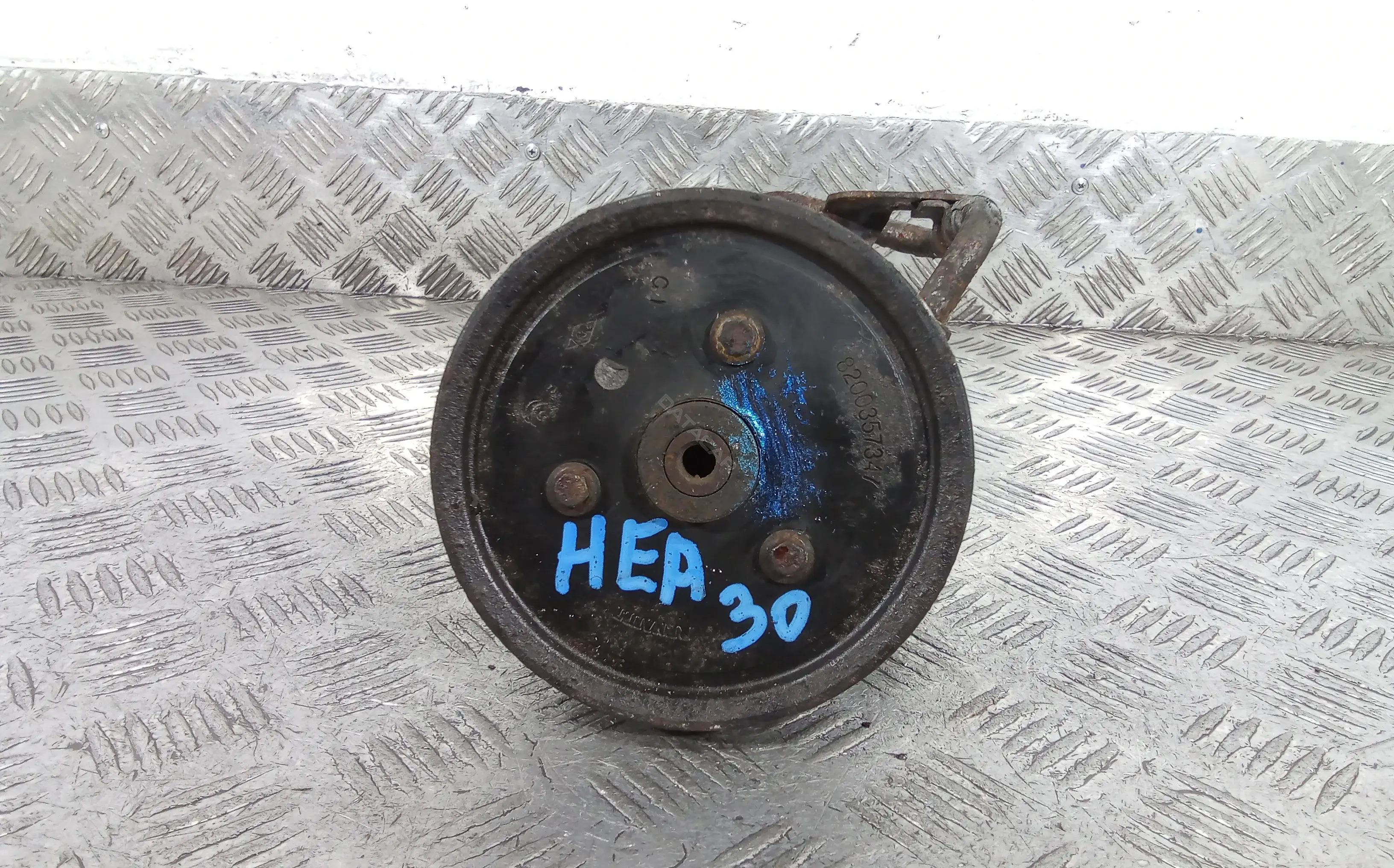 Насос гидроусилителя руля HEA30BT01