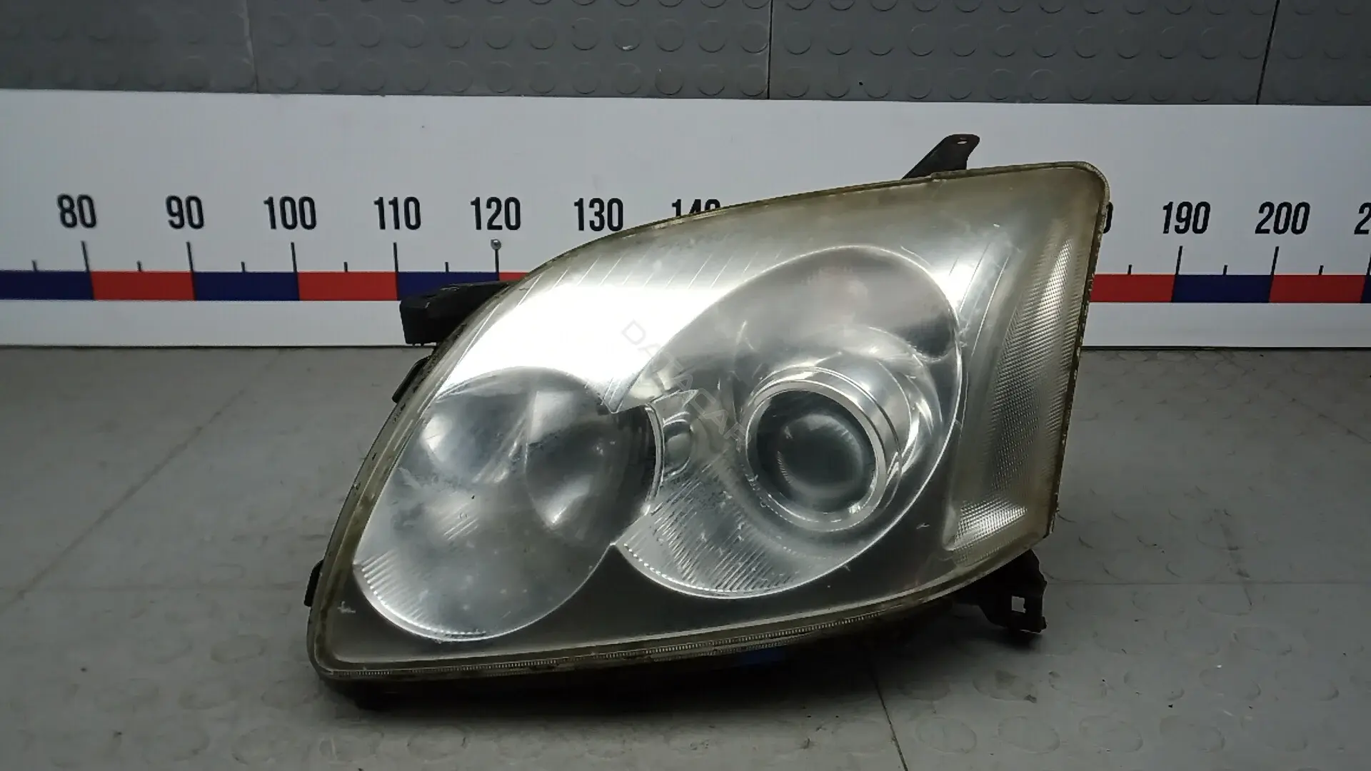 Фары NOK12MR01