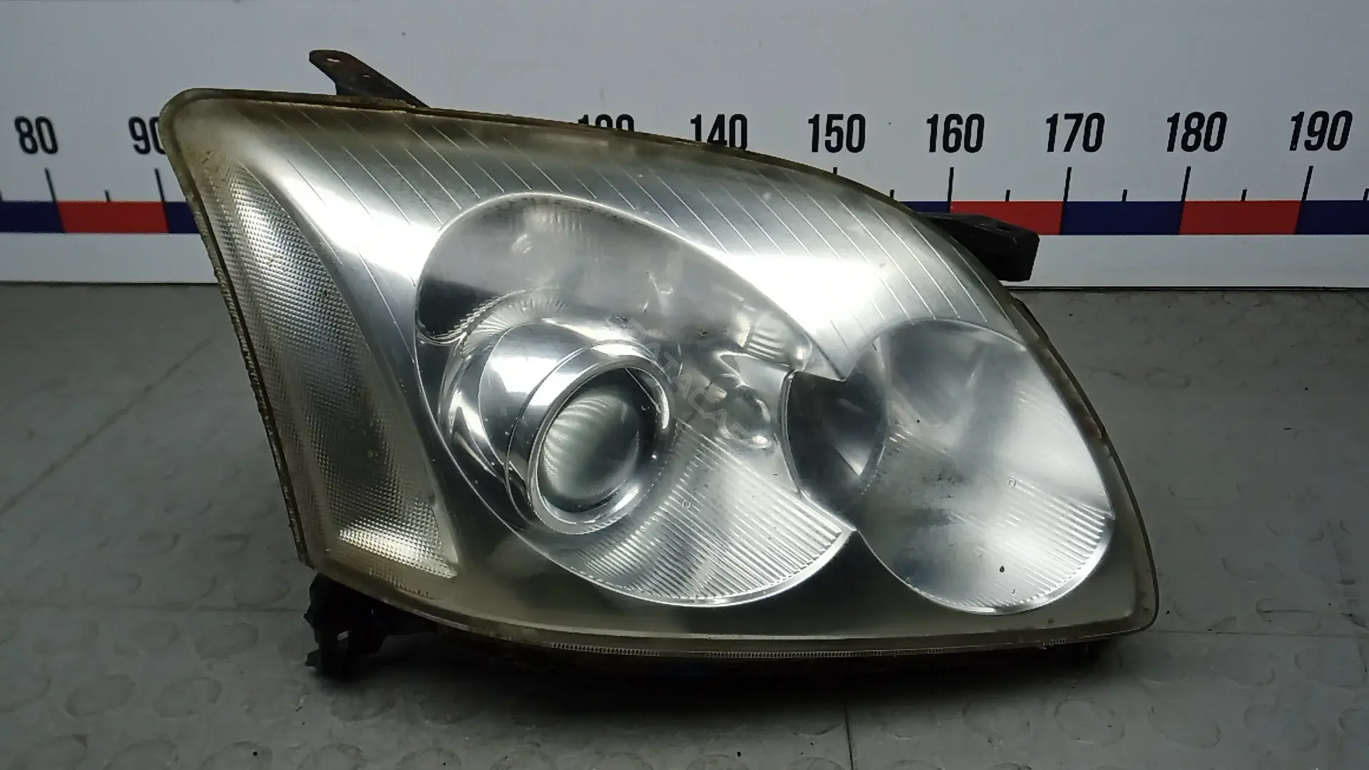 Фары NOK12MU01