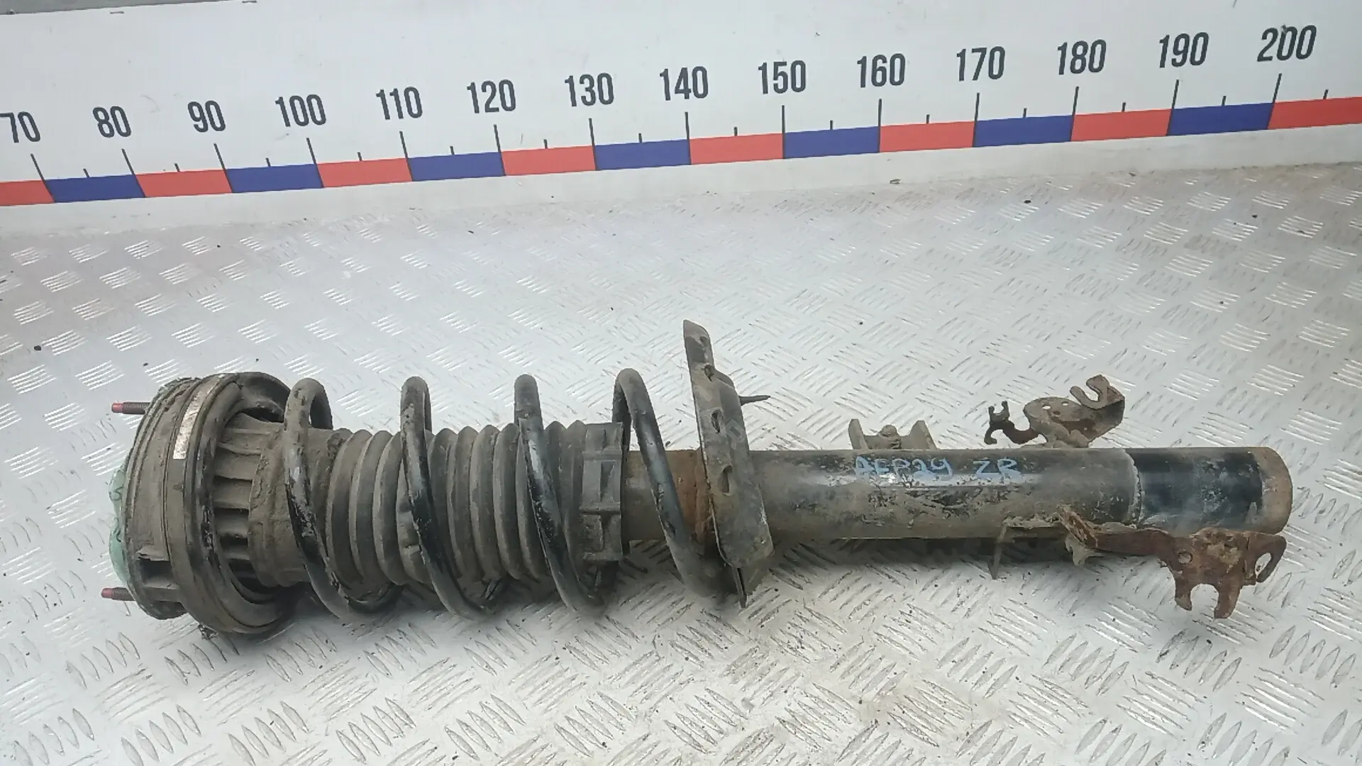 Амортизаторы AEP29SK01