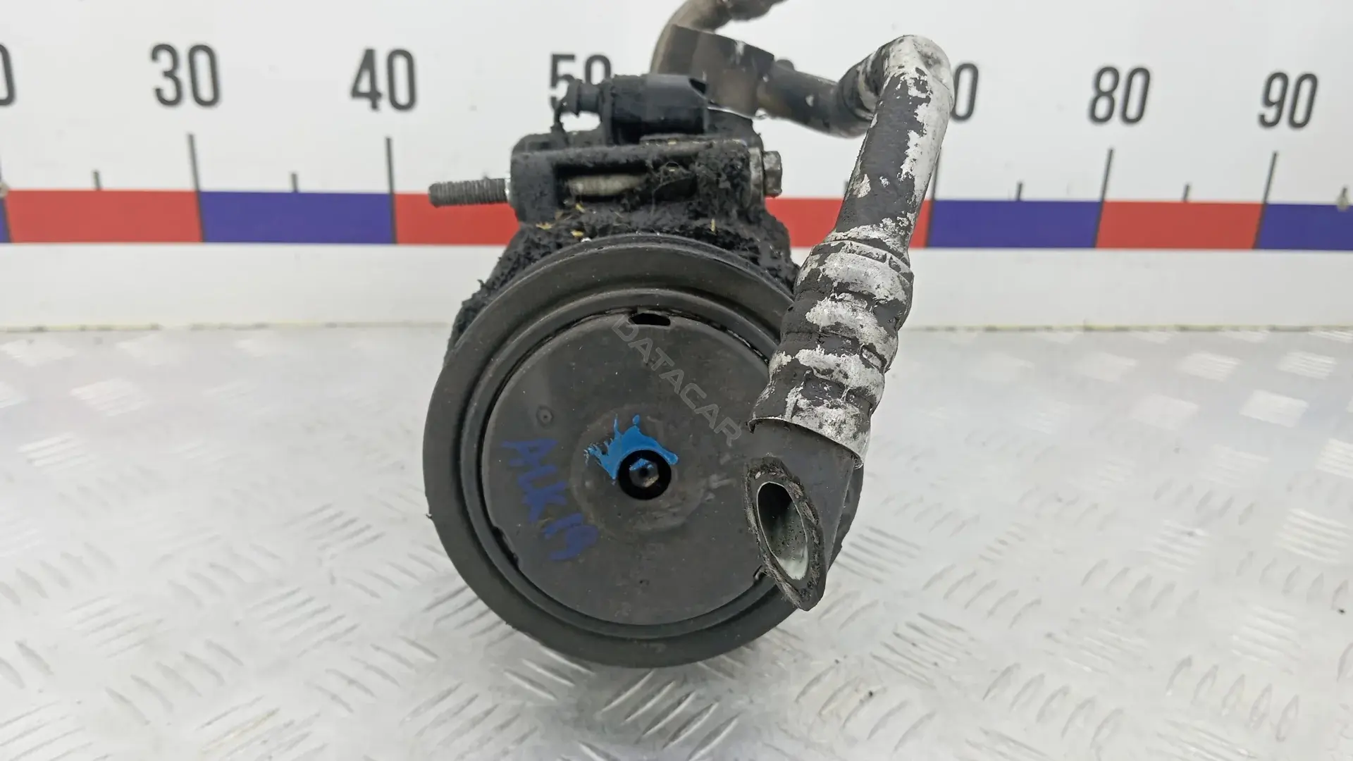 Компрессор кондиционера 7P0820803D