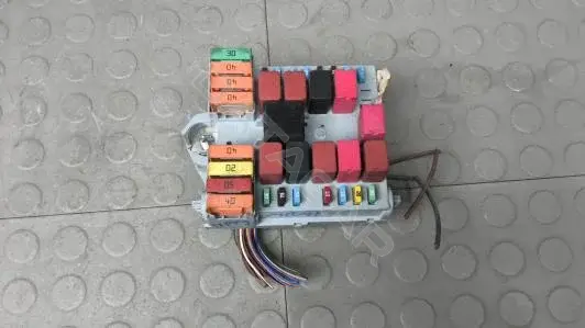 Блок предохранителей 1376610080