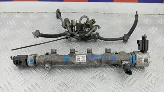 Топливная рейка 04L089G