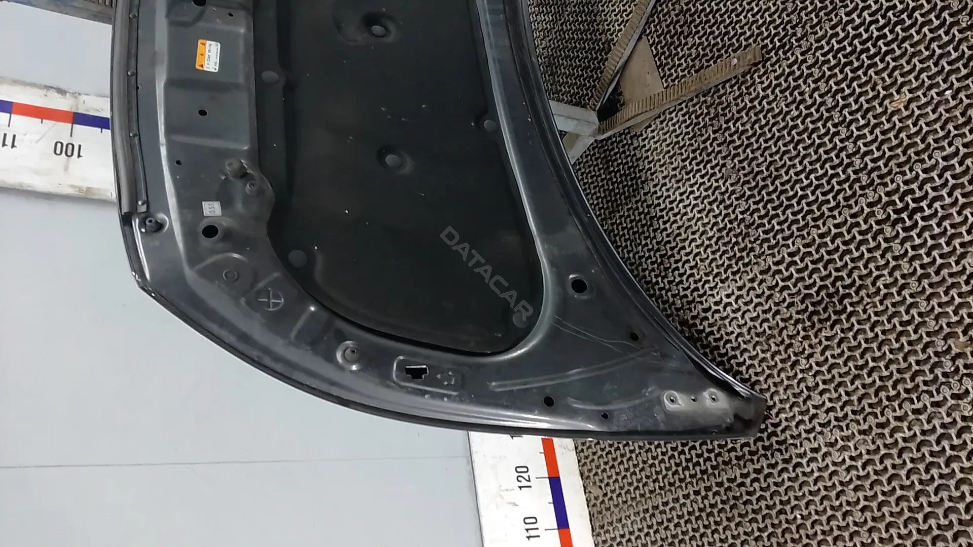 Капот PBM11D201