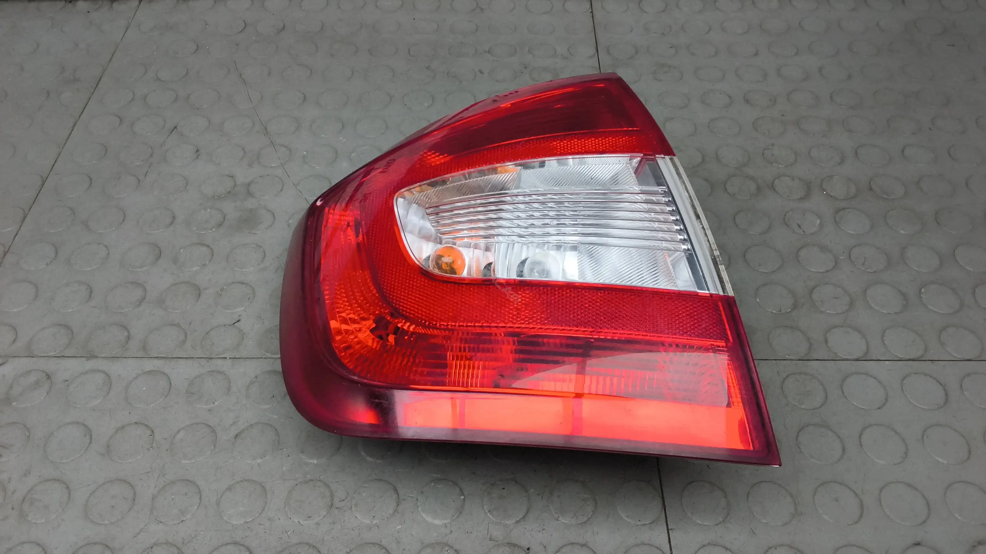 Задние фонари PBM19MX01