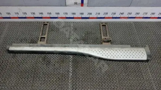 Подножка 9BM28OW02