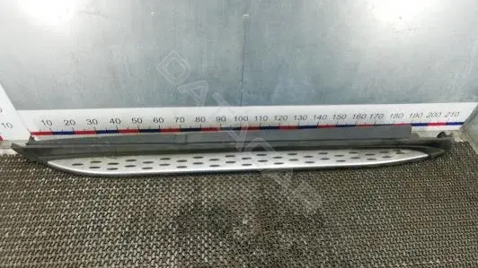 Подножка EEA02GZ01