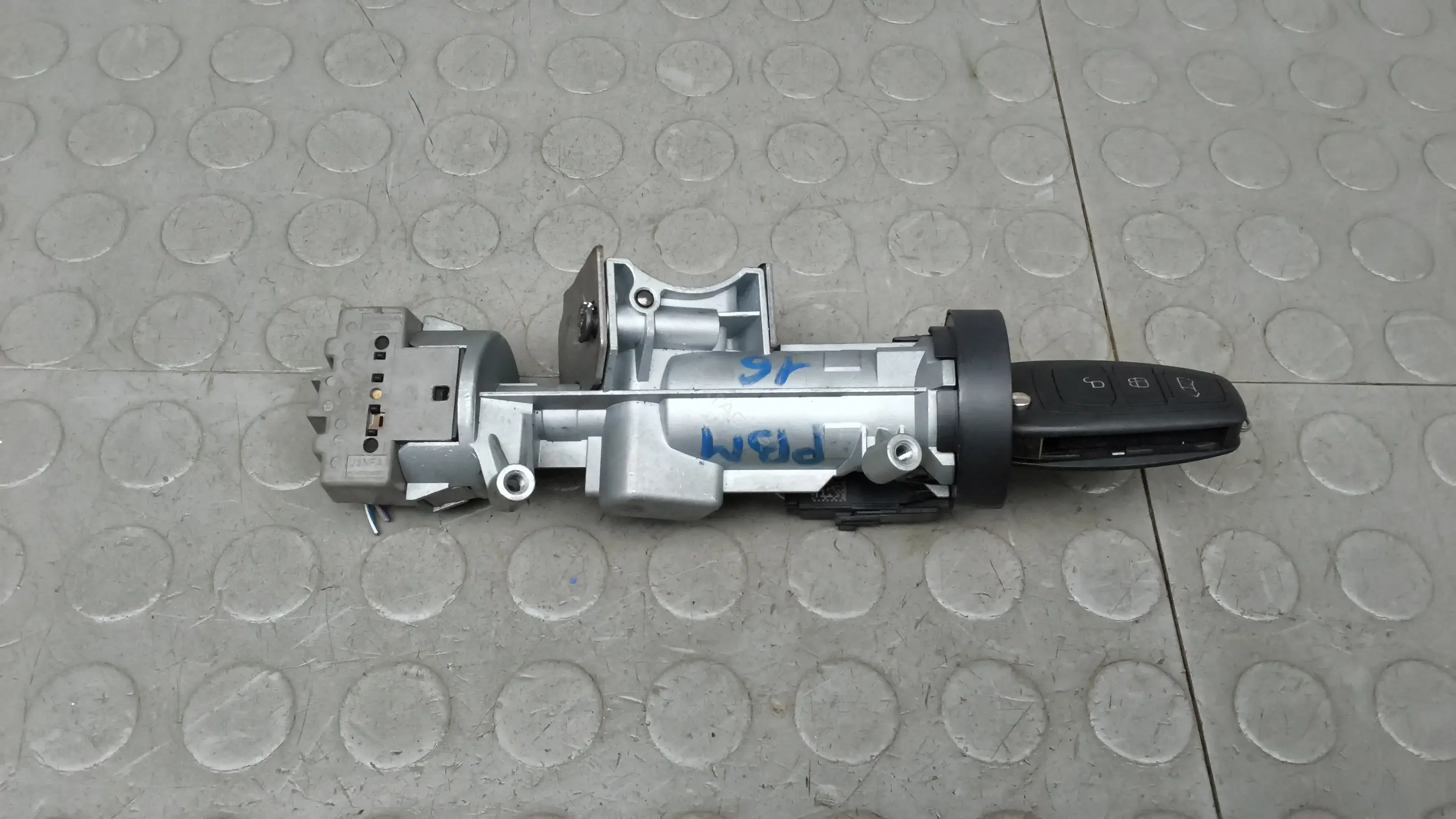 Замок зажигания PBM16J101