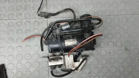 Компрессор пневмоподвески 1SM21QN01