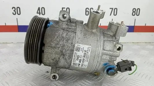 Компрессор кондиционера 5K0820803E