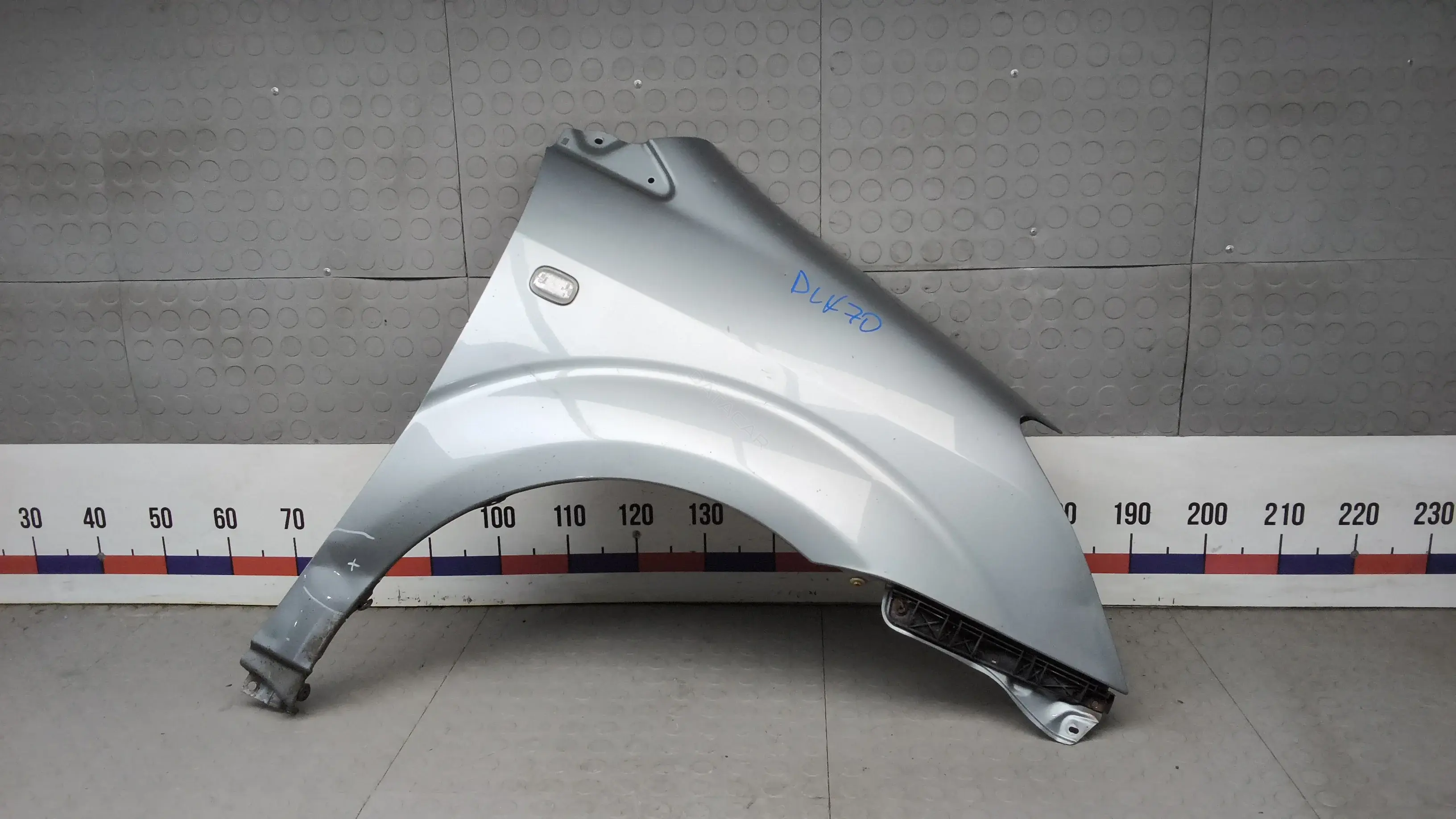 Крыло переднее DLK70EC01
