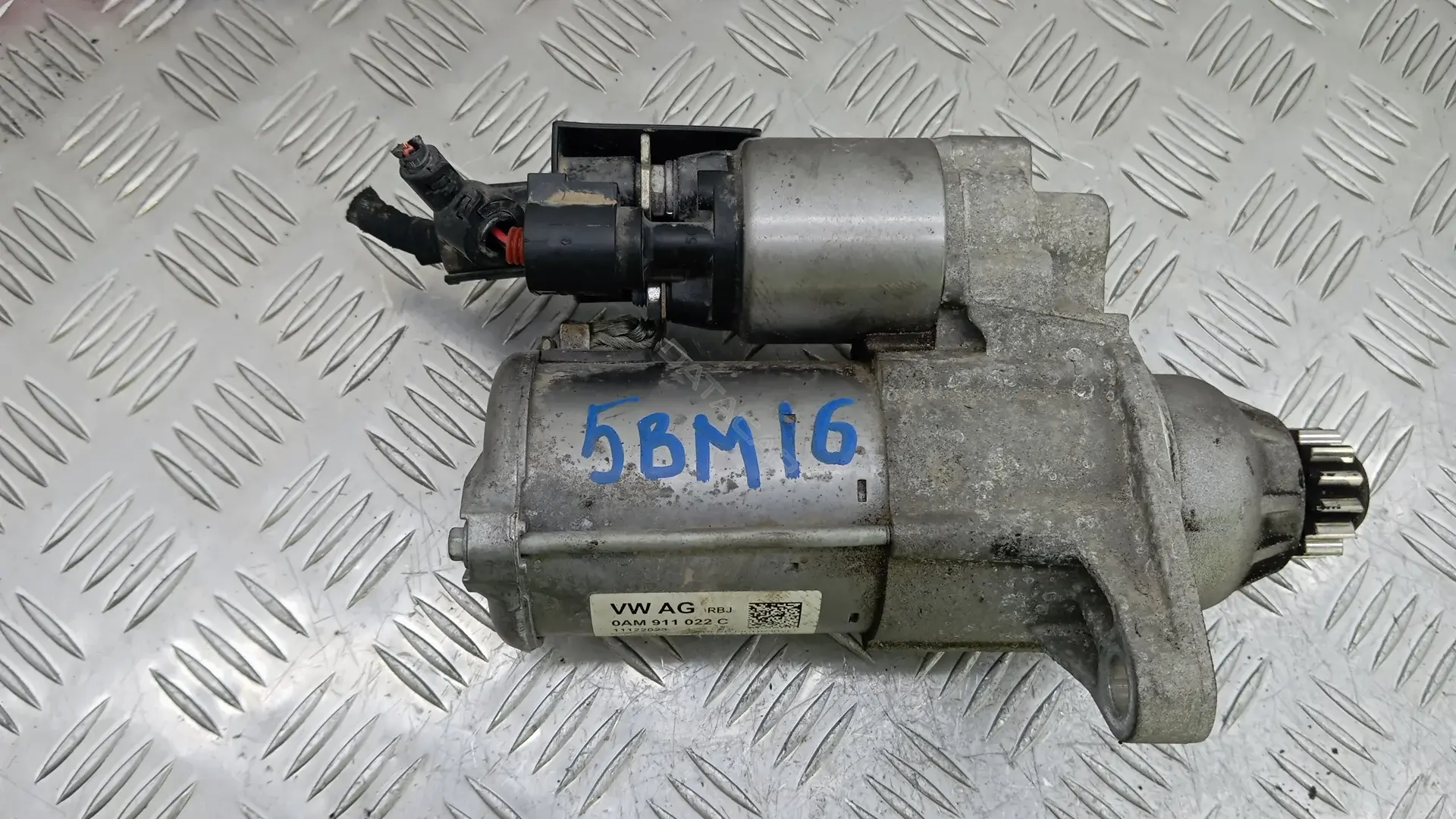 Стартер 0AM911022C