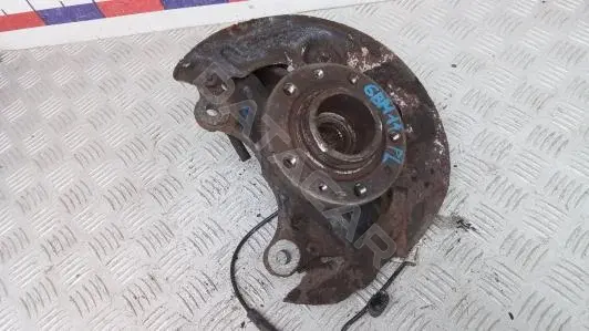 Поворотный кулак 6BM110801