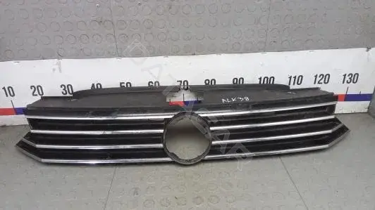 Решетка радиатора 3G0853651H