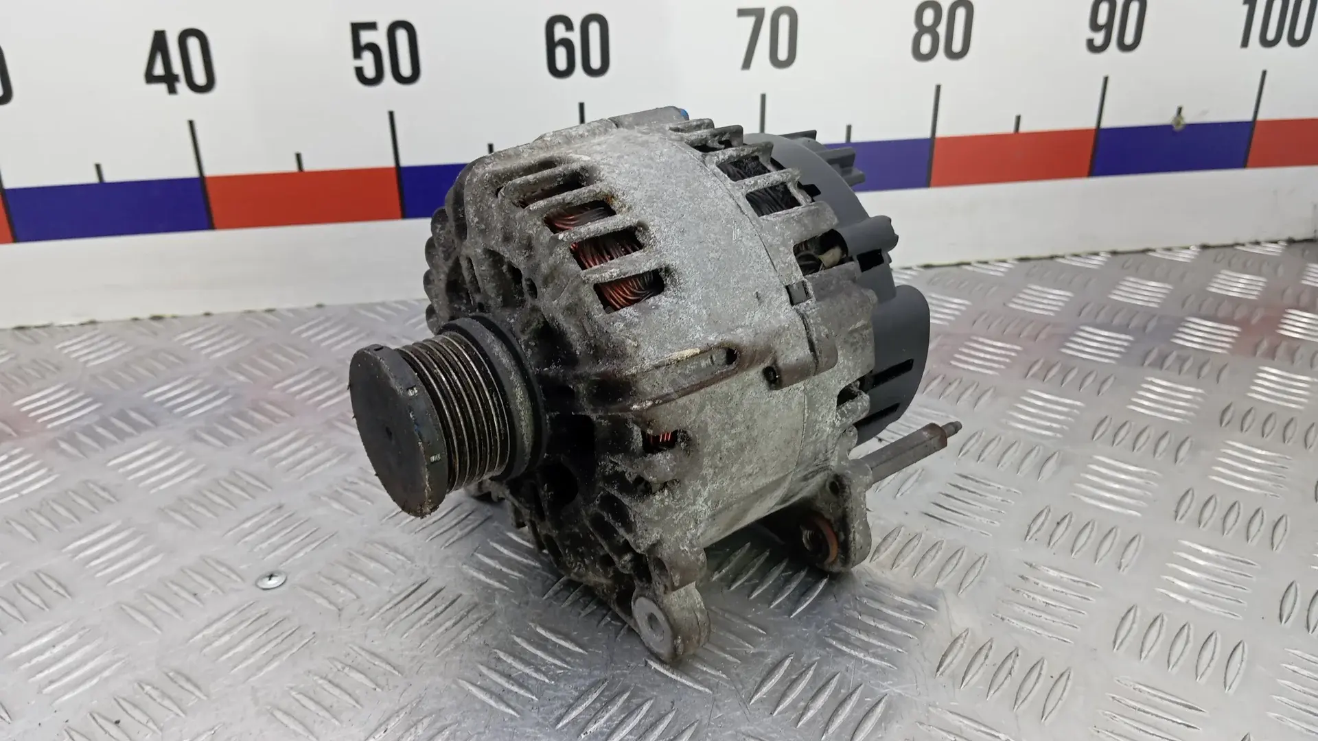 Генератор 03L903023L