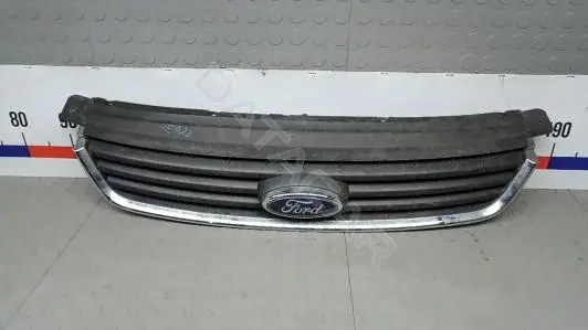 Решетка радиатора 1497839, 8V418200AC