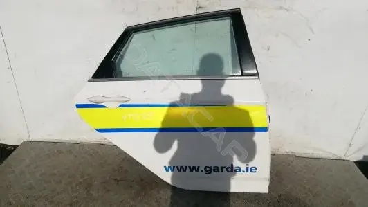 Дверь 770043Z000