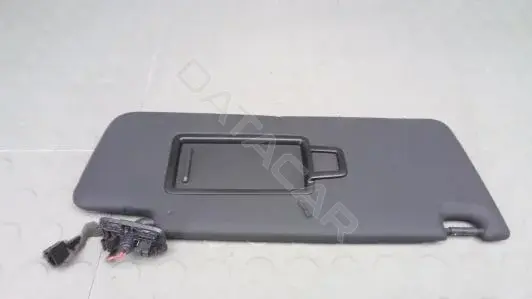 Козырек солнцезащитный LBM09IY02