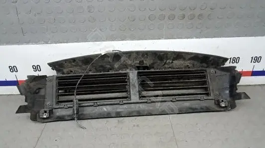 Кронштейн вентилятора радиатора 5BM23KG02