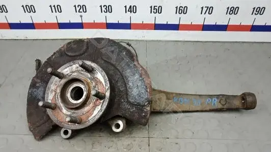 Поворотный кулак KBM350901
