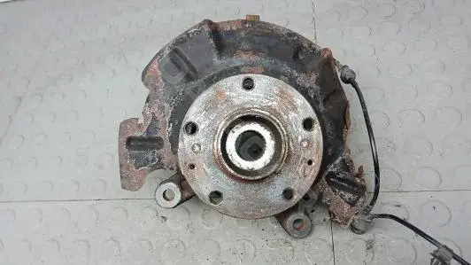 Поворотный кулак KBM110801